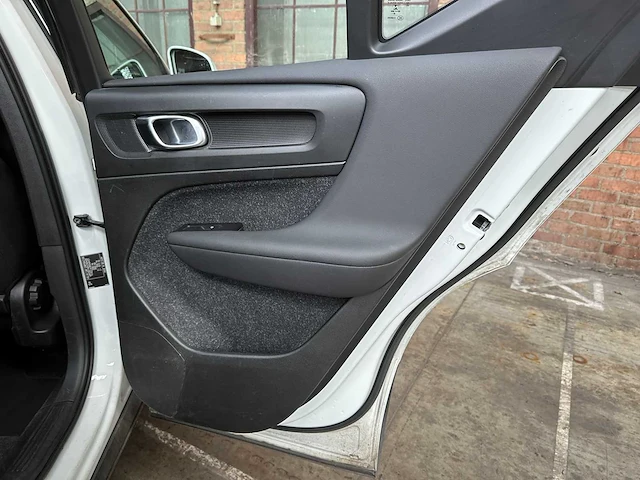 Volvo xc40 1.5 t2 momentum core 129pk 2020, k-978-dx - afbeelding 25 van  39