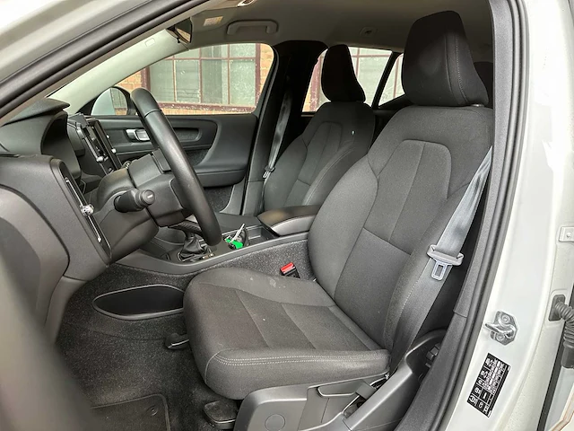 Volvo xc40 1.5 t2 momentum core 129pk 2020, k-978-dx - afbeelding 27 van  39