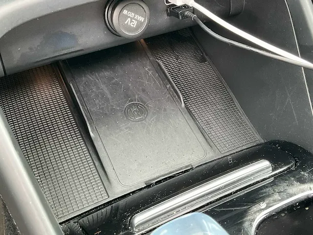 Volvo xc40 1.5 t3 pro panoramadak achteruitrijcamera harman/kardon elektrische kofferbak stoelverwarming, t-060-bn - afbeelding 21 van  32