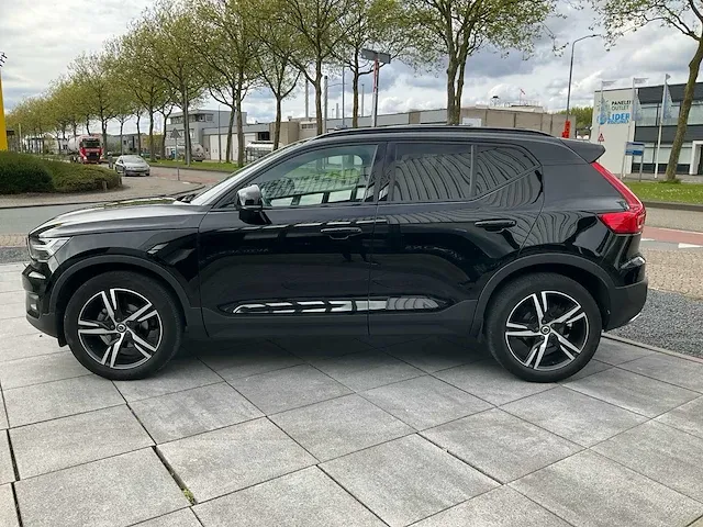 Volvo xc40 1.5 t3 pro panoramadak achteruitrijcamera harman/kardon elektrische kofferbak stoelverwarming, t-060-bn - afbeelding 12 van  32