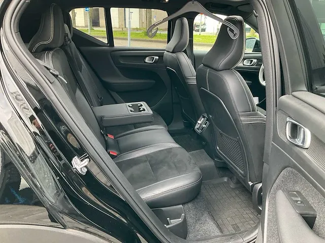 Volvo xc40 1.5 t3 pro panoramadak achteruitrijcamera harman/kardon elektrische kofferbak stoelverwarming, t-060-bn - afbeelding 25 van  32