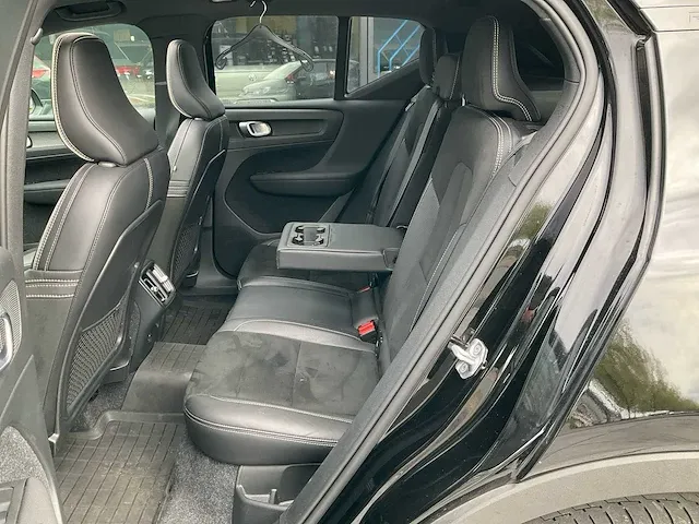 Volvo xc40 1.5 t3 pro panoramadak achteruitrijcamera harman/kardon elektrische kofferbak stoelverwarming, t-060-bn - afbeelding 26 van  32