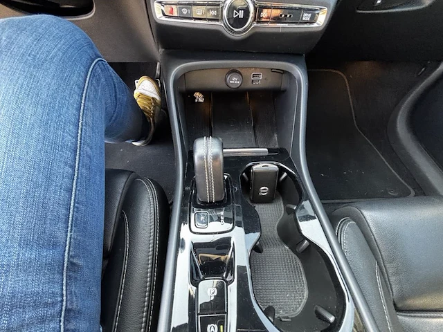 Volvo xc40 1.5 t5 plug-in hybrid r-design 180 at, 2020 - afbeelding 12 van  28