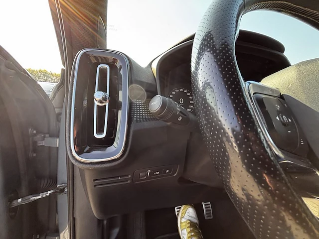 Volvo xc40 1.5 t5 plug-in hybrid r-design 180 at, 2020 - afbeelding 15 van  28