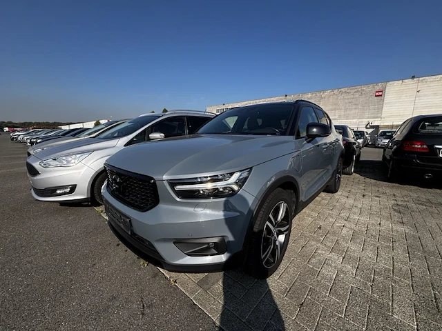 Volvo xc40 1.5 t5 plug-in hybrid r-design 180 at, 2020 - afbeelding 1 van  28