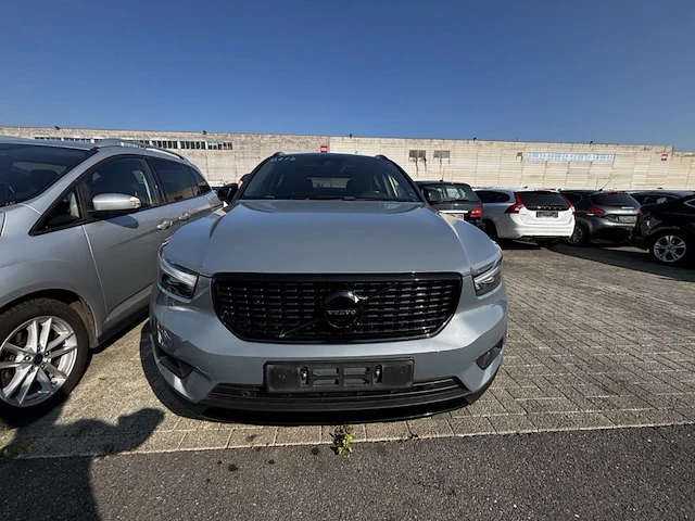 Volvo xc40 1.5 t5 plug-in hybrid r-design 180 at, 2020 - afbeelding 2 van  28