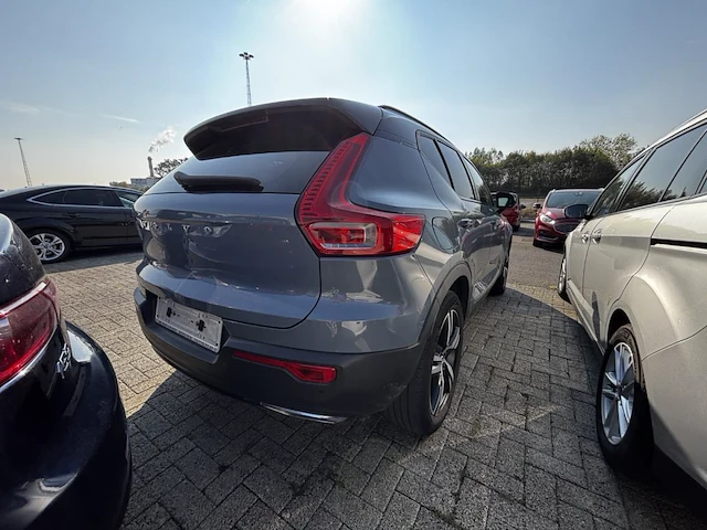 Volvo xc40 1.5 t5 plug-in hybrid r-design 180 at, 2020 - afbeelding 4 van  28