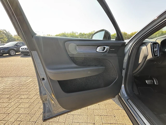Volvo xc40 1.5 t5 plug-in hybrid r-design 180 at, 2020 - afbeelding 7 van  28
