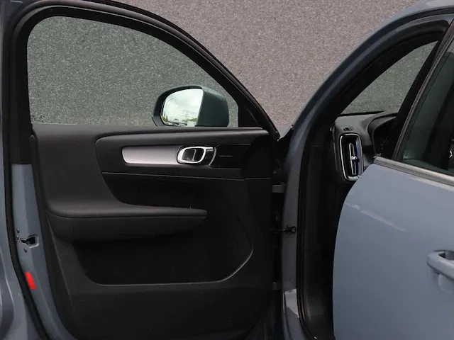Volvo xc40 1.5 t5 recharge business pro plug-in hybride | l-037-kb - afbeelding 25 van  48
