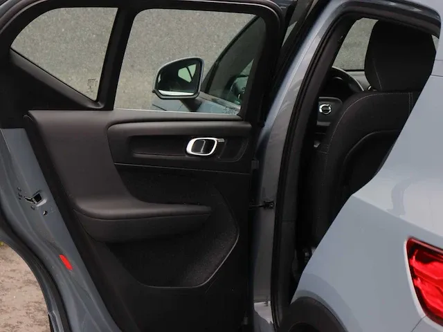 Volvo xc40 1.5 t5 recharge business pro plug-in hybride | l-037-kb - afbeelding 26 van  48