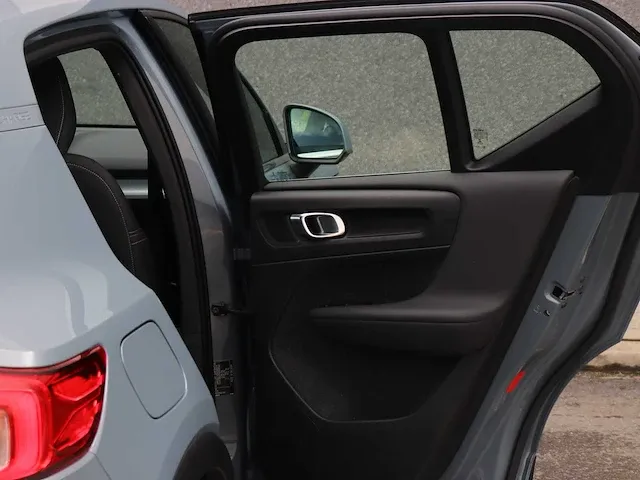 Volvo xc40 1.5 t5 recharge business pro plug-in hybride | l-037-kb - afbeelding 28 van  48