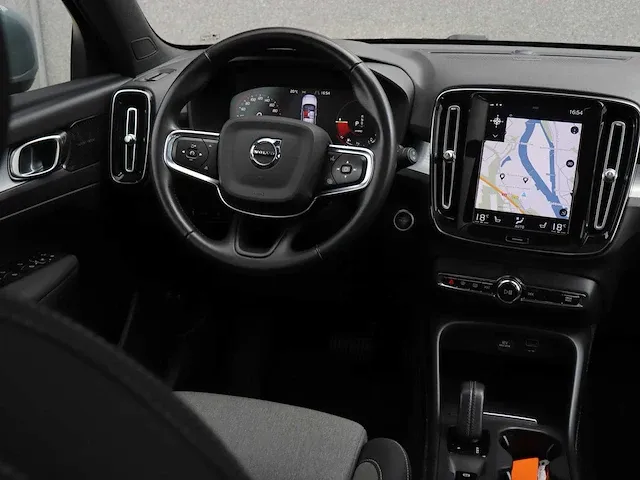 Volvo xc40 1.5 t5 recharge business pro plug-in hybride | l-037-kb - afbeelding 30 van  48
