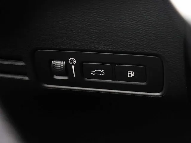 Volvo xc40 1.5 t5 recharge business pro plug-in hybride | l-037-kb - afbeelding 32 van  48