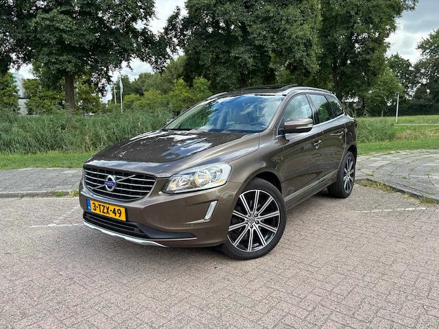 Volvo xc60 - 2.0 d4 fwd summum automaat; 3-tzx-49 - afbeelding 1 van  22