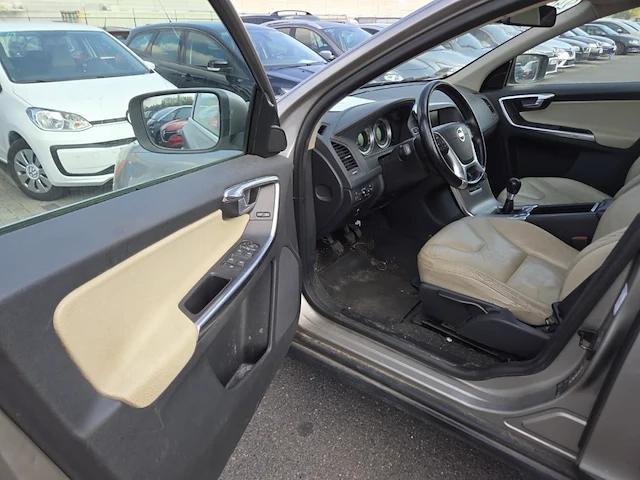Volvo xc60 2.0 d drive momentum start/stop, 2012 - afbeelding 10 van  49