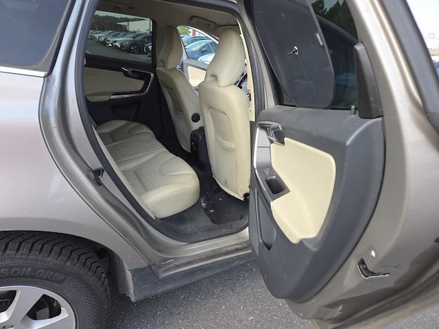 Volvo xc60 2.0 d drive momentum start/stop, 2012 - afbeelding 15 van  49