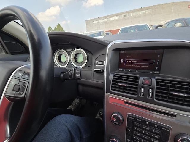 Volvo xc60 2.0 d drive momentum start/stop, 2012 - afbeelding 22 van  49