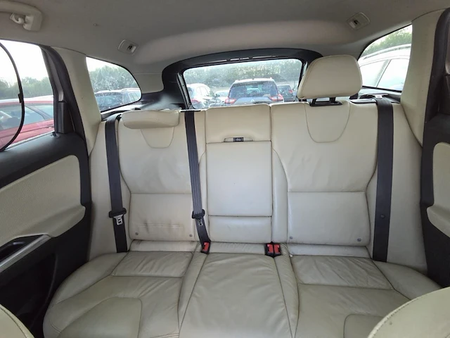 Volvo xc60 2.0 d drive momentum start/stop, 2012 - afbeelding 26 van  49