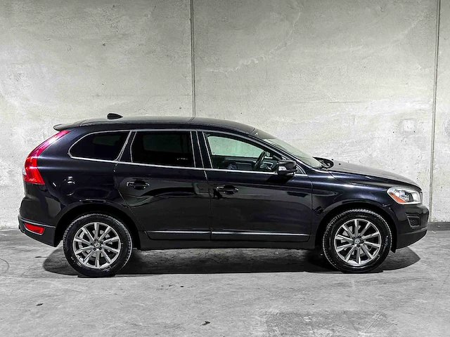 Volvo xc60 2.0 d4 5-cilinder momentum 163pk 2012, kt-999-x - afbeelding 2 van  43
