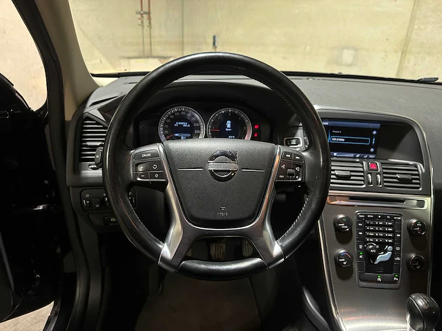 Volvo xc60 2.0 d4 5-cilinder momentum 163pk 2012, kt-999-x - afbeelding 11 van  43