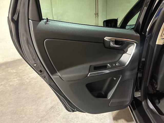 Volvo xc60 2.0 d4 5-cilinder momentum 163pk 2012, kt-999-x - afbeelding 27 van  43