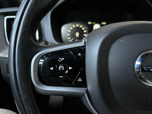 Volvo xc60 2.0 d4 awd inscription 190pk 2018 (origineel-nl), rv-770-d - afbeelding 30 van  65