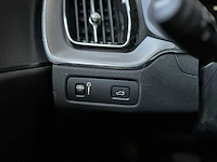 Volvo xc60 2.0 d4 awd inscription 190pk 2018 (origineel-nl), rv-770-d - afbeelding 33 van  65