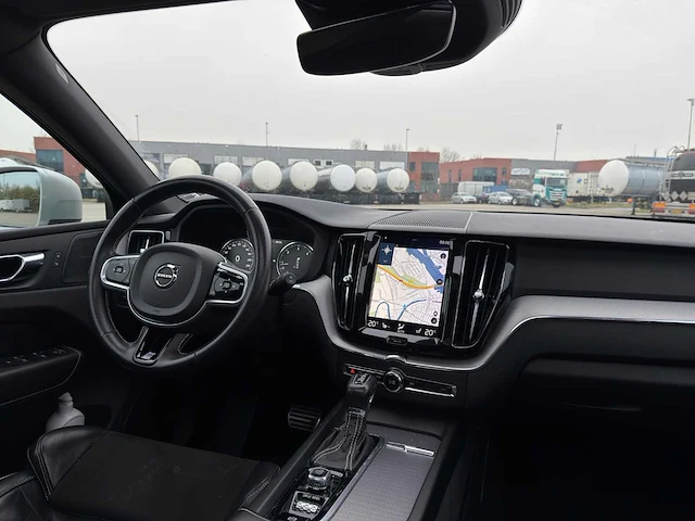 Volvo xc60 2.0 d4 awd inscription car 2019 | n-812-dl - afbeelding 27 van  38