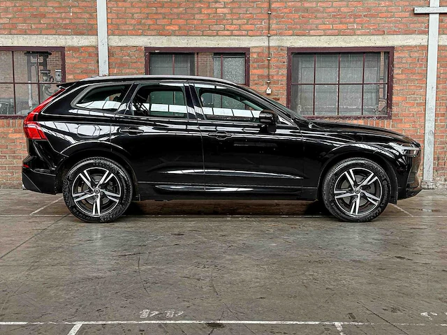 Volvo xc60 2.0 d4 awd momentum 190pk 2017, p-666-db - afbeelding 2 van  54