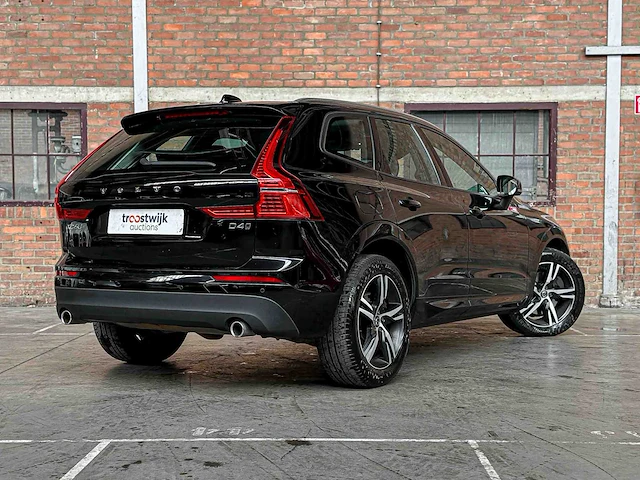 Volvo xc60 2.0 d4 awd momentum 190pk 2017, p-666-db - afbeelding 4 van  54