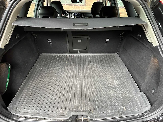 Volvo xc60 2.0 d4 awd momentum 190pk 2017, p-666-db - afbeelding 29 van  54