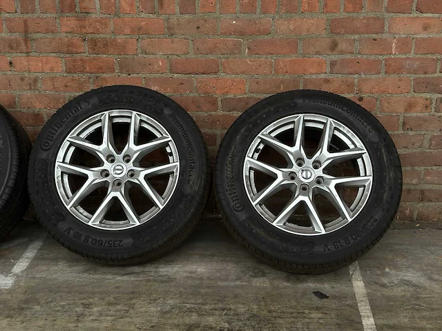 Volvo xc60 2.0 d4 awd momentum 190pk 2017, p-666-db - afbeelding 40 van  54