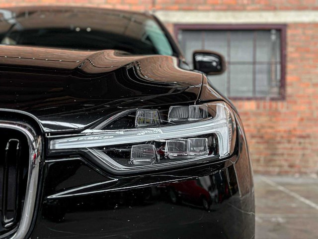 Volvo xc60 2.0 d4 awd momentum 190pk 2017, p-666-db - afbeelding 52 van  54