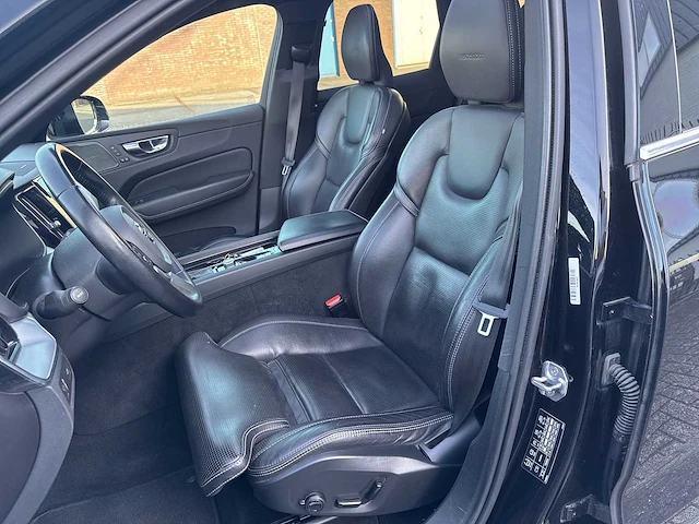 Volvo xc60 2.0 d5 awd inscription 2019 | j-128-tz - afbeelding 2 van  37