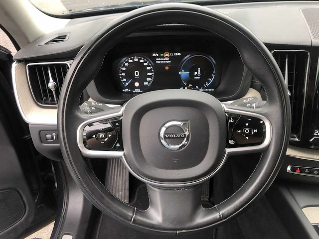 Volvo xc60 2.0 recharge t6 awd inscription | 00-23-19 - afbeelding 2 van  31