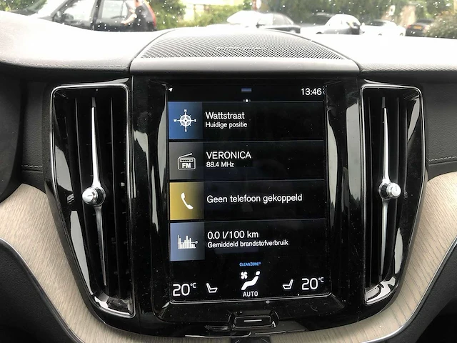 Volvo xc60 2.0 recharge t6 awd inscription | 00-23-19 - afbeelding 8 van  31