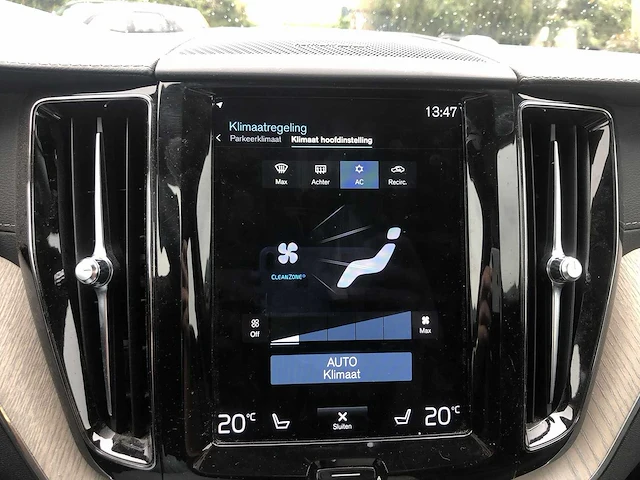 Volvo xc60 2.0 recharge t6 awd inscription | 00-23-19 - afbeelding 9 van  31