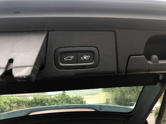 Volvo xc60 2.0 recharge t6 awd inscription | 00-23-19 - afbeelding 11 van  31