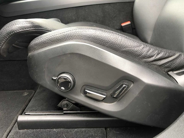 Volvo xc60 2.0 recharge t6 awd inscription | 00-23-19 - afbeelding 14 van  31