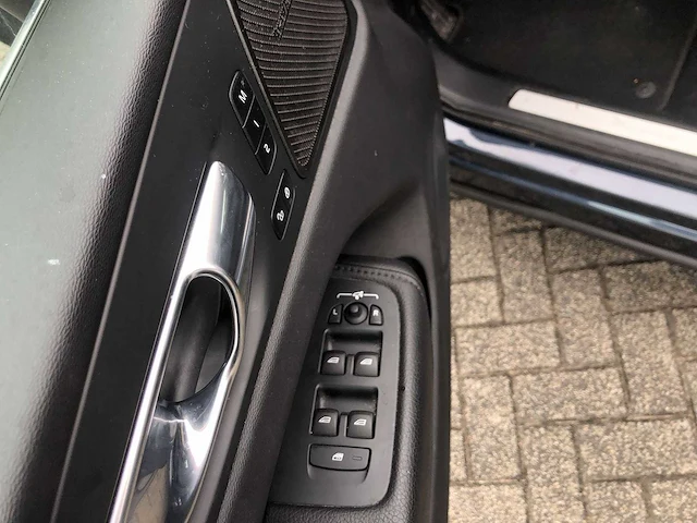 Volvo xc60 2.0 recharge t6 awd inscription | 00-23-19 - afbeelding 15 van  31