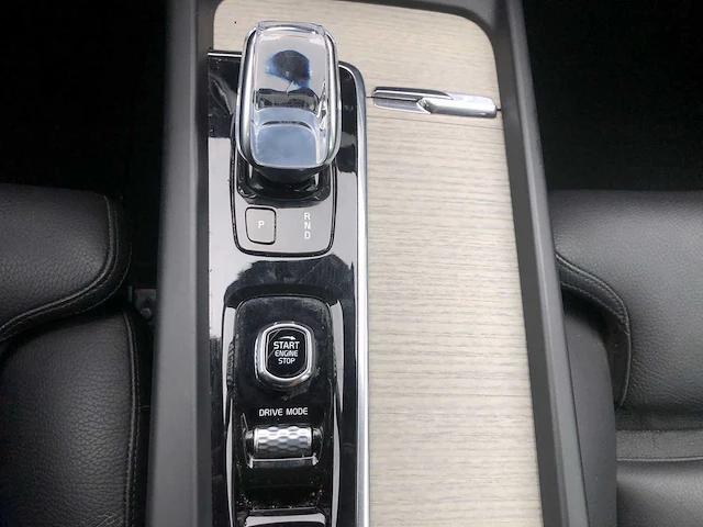 Volvo xc60 2.0 recharge t6 awd inscription | 00-23-19 - afbeelding 18 van  31