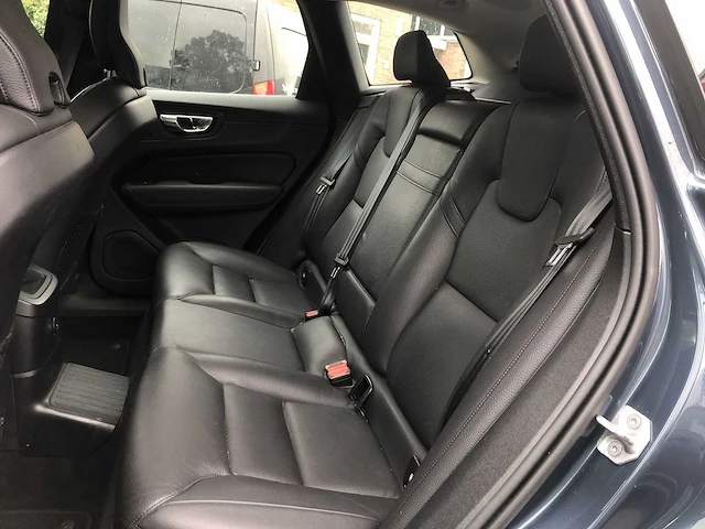 Volvo xc60 2.0 recharge t6 awd inscription | 00-23-19 - afbeelding 20 van  31