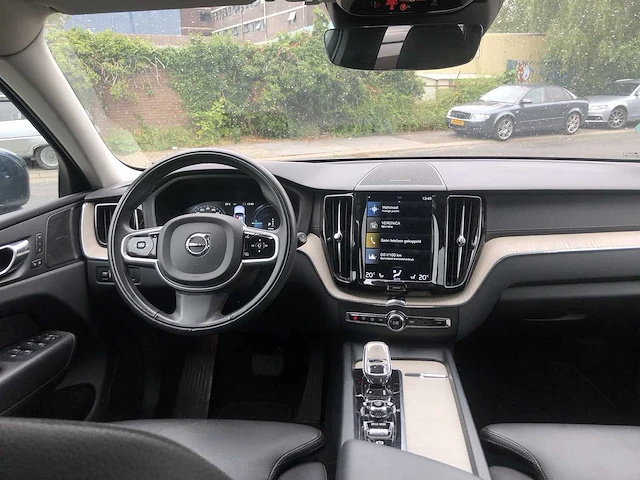 Volvo xc60 2.0 recharge t6 awd inscription | 00-23-19 - afbeelding 21 van  31