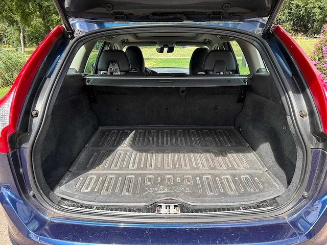 Volvo xc60 2.0 t5 fwd ocean race automaat; gr-876-h - afbeelding 2 van  19