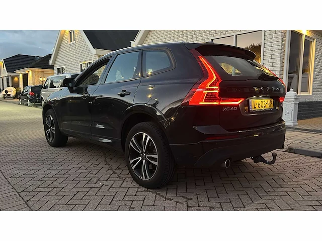 Volvo xc60 2.0 t8 te awd inscription | l-603-np - afbeelding 12 van  17