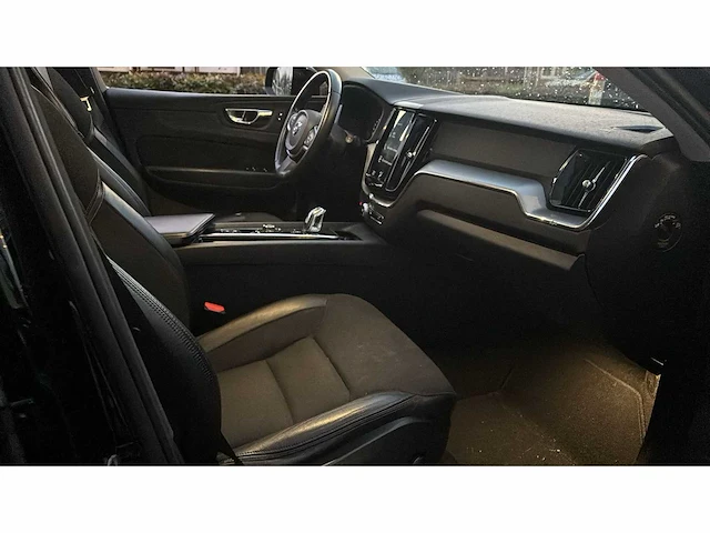 Volvo xc60 2.0 t8 te awd inscription | l-603-np - afbeelding 14 van  17