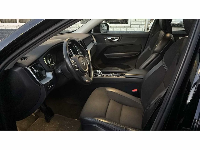 Volvo xc60 2.0 t8 te awd inscription | l-603-np - afbeelding 16 van  17