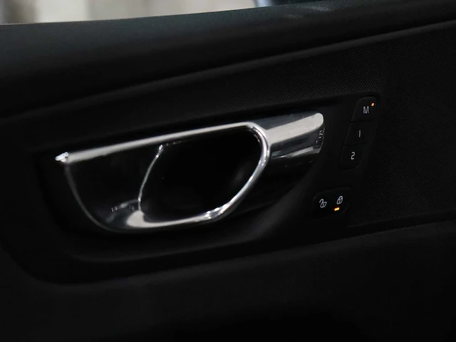 Volvo xc60 2.0 t8 twin engine awd inscription 2018 - afbeelding 22 van  44