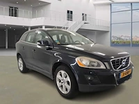 Volvo xc60 2.4 d5 awd summum , ; 31-kbb-1 - afbeelding 12 van  23