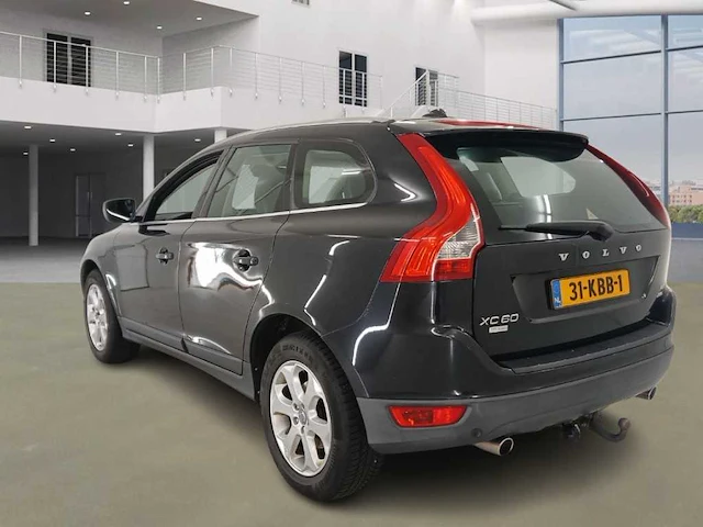 Volvo xc60 2.4 d5 awd summum , ; 31-kbb-1 - afbeelding 18 van  23